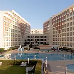 Ukino Palmeiras Village 4* Armacao de Pera