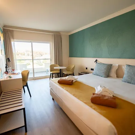 Ukino Palmeiras Village 4*