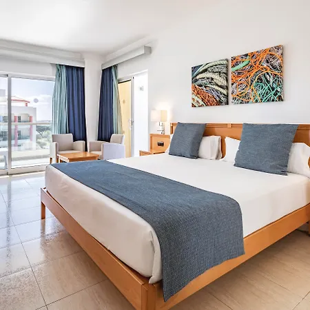 Ukino Palmeiras Village Hotell 4*