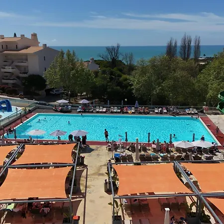 Ukino Palmeiras Village Hotel