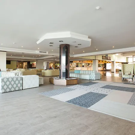 Ukino Palmeiras Village Hotel