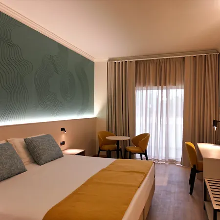 Ukino Palmeiras Village 4* Armacao de Pera