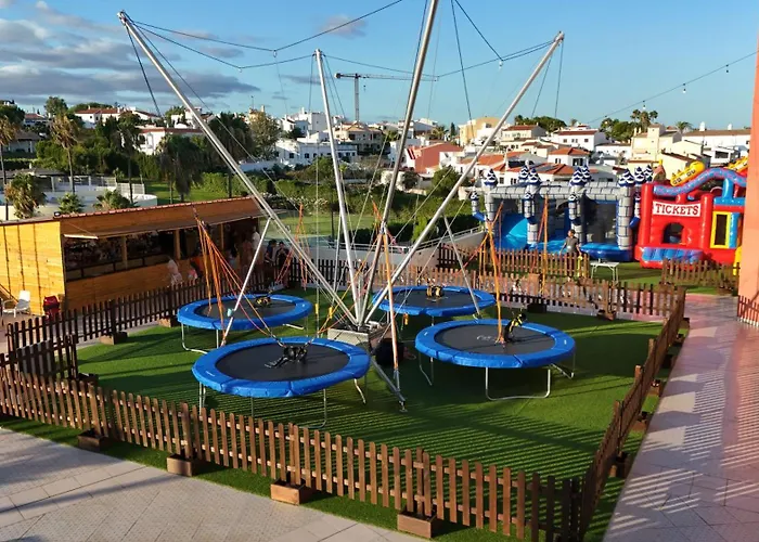 Ukino Palmeiras Village Hotell 4*