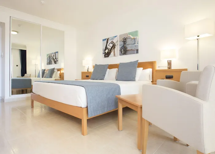 Ukino Palmeiras Village 4*