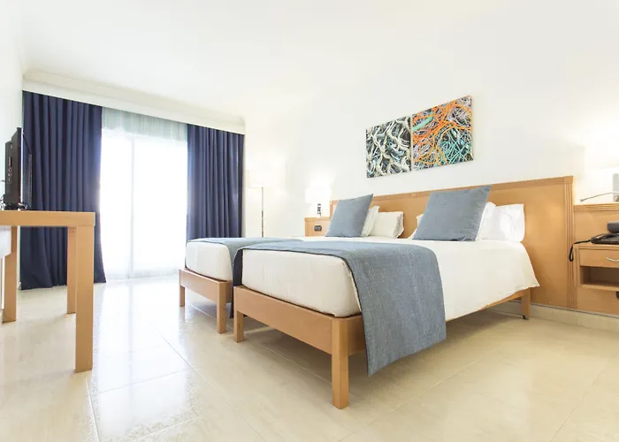 Ukino Palmeiras Village 4* Armação de Pêra